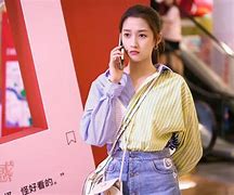 二十不惑中女主角都用的什么手机 女一号是不是关晓彤
