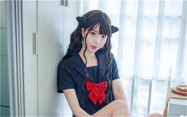 左秋影院app：你的女神们都在这里发福利