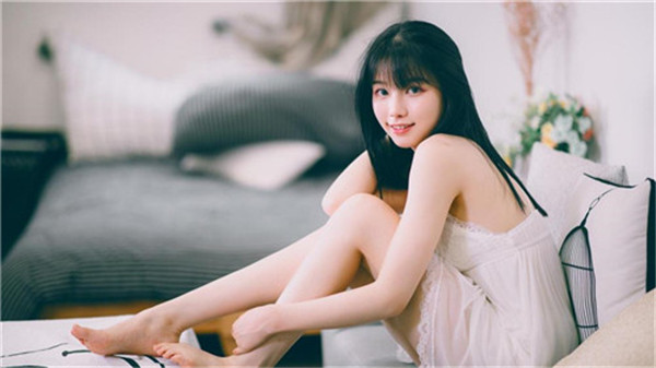 adc视频年龄确认海外永久：美女福利视频和图片免费看