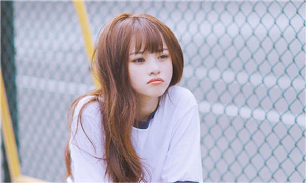 食色短视频破解版无限观看：制服美女为大家发福利
