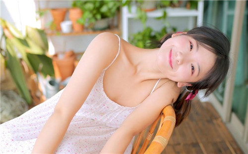 富二代app无限次破解版ios版：一个好看的美女直播软件