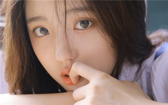 77直播最新版下载app：海量的视频看到过瘾