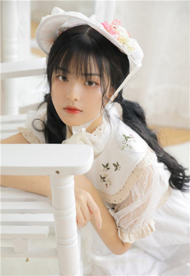 77直播app下载正版：精彩直播表演不间断