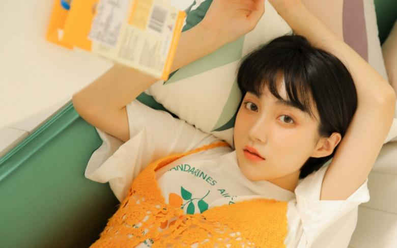 一个人在线观看WWW哔哩哔哩