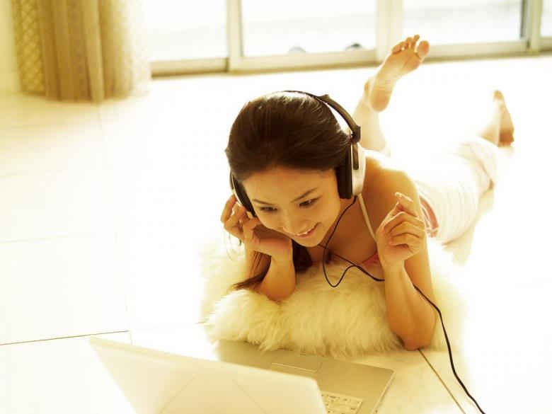 一个人晚上看更过瘾免费