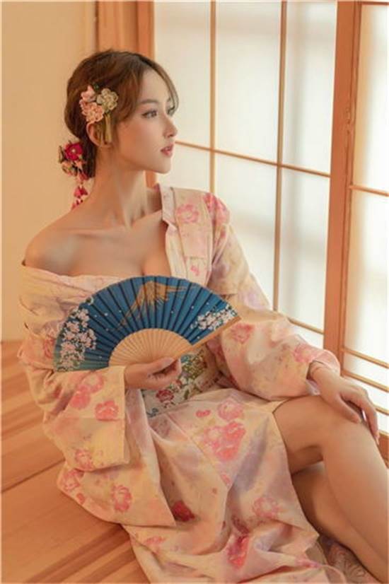 免费秋香蕉丝瓜榴莲污APP下载观看