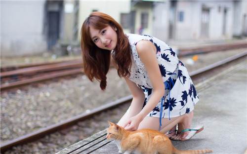 美炸短视频app:小小影视免费观看app看片神器