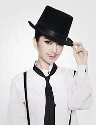 “广告天后”周泓 做客《美俏》与王蓉沐浴香氛